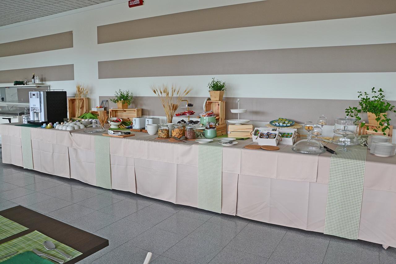 Blu Garda Hotel 萨罗 外观 照片